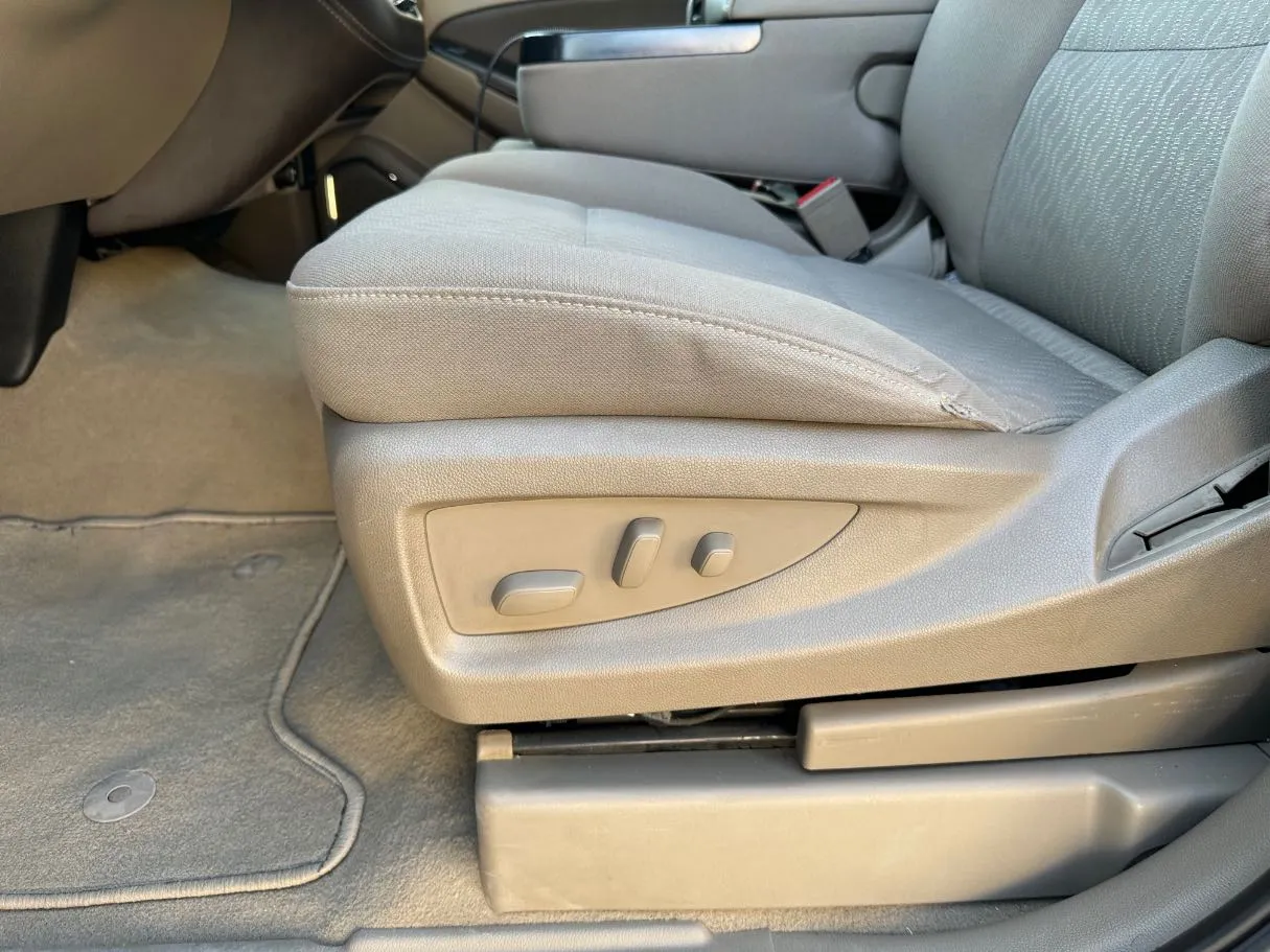 Car image 23