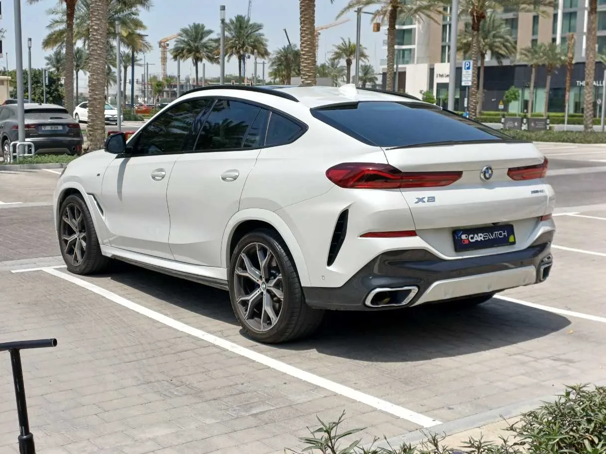Car image 7