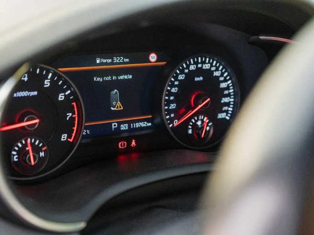 Car image 17