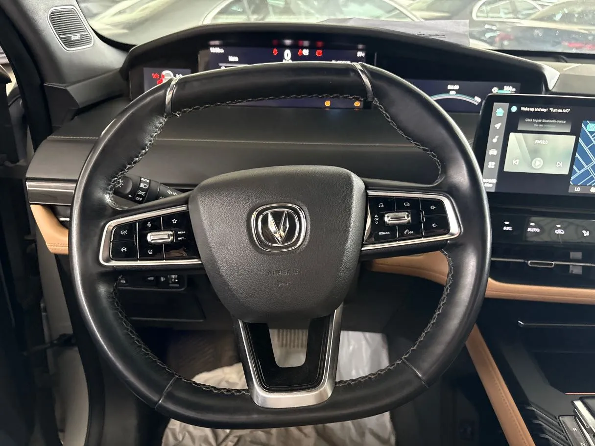 Car image 13