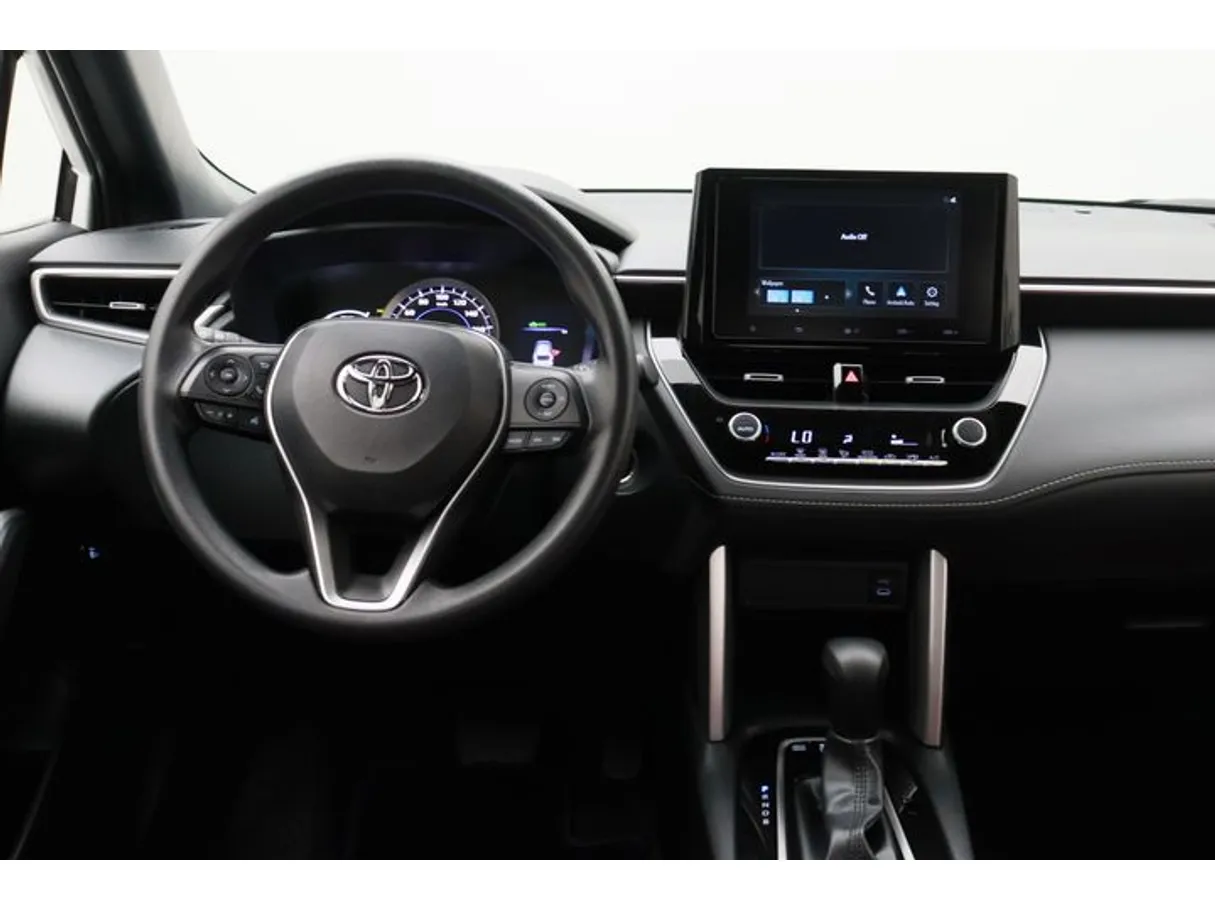 Car image 15