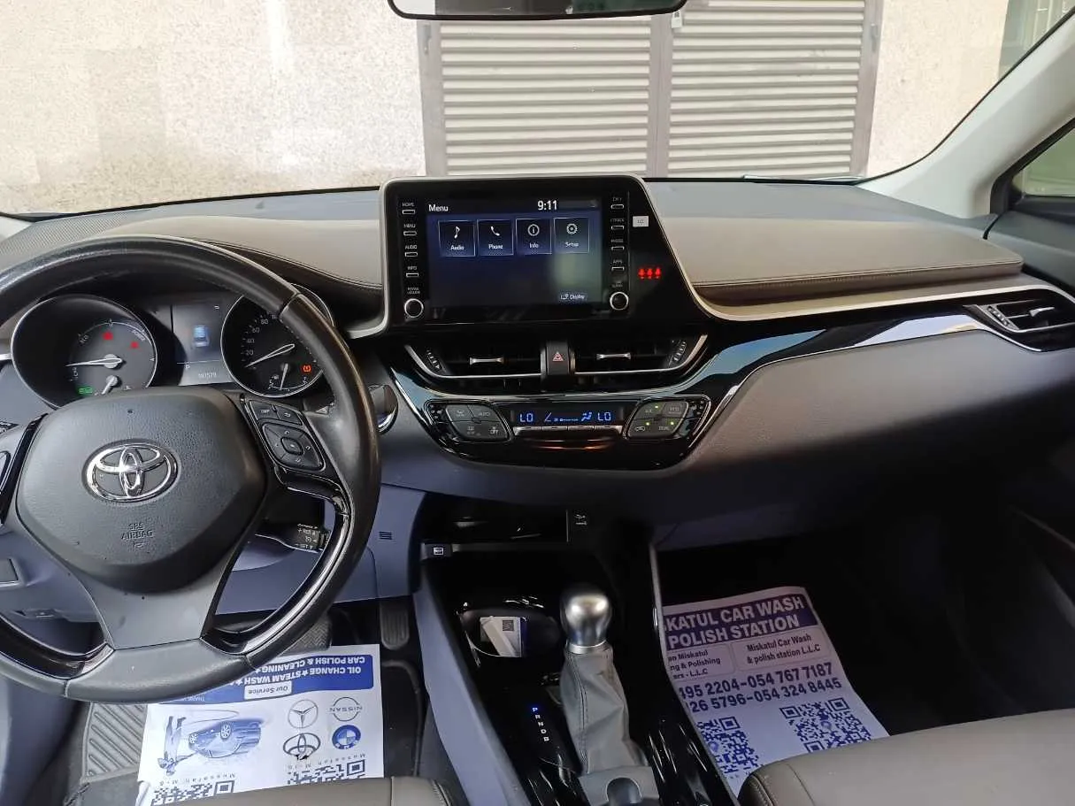 Car image 15