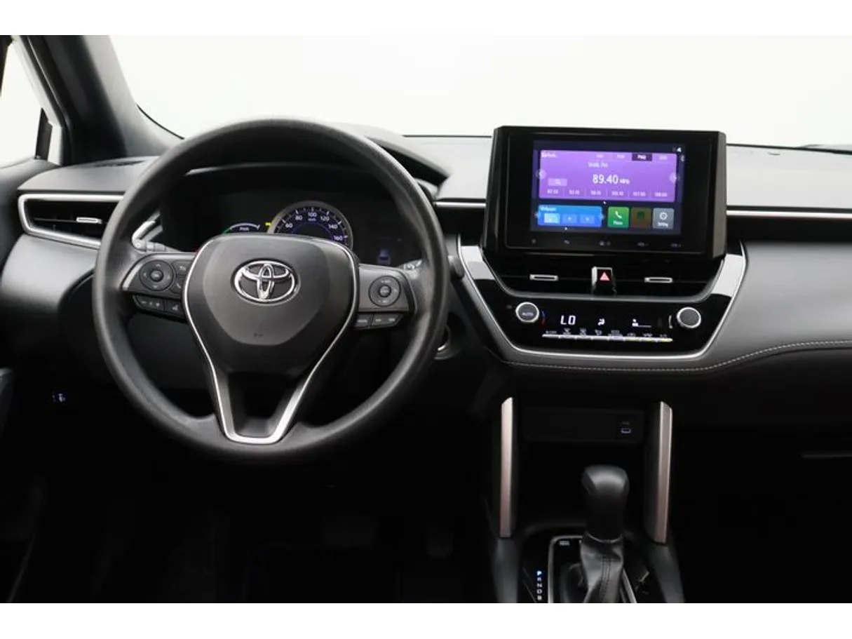 Car image 15