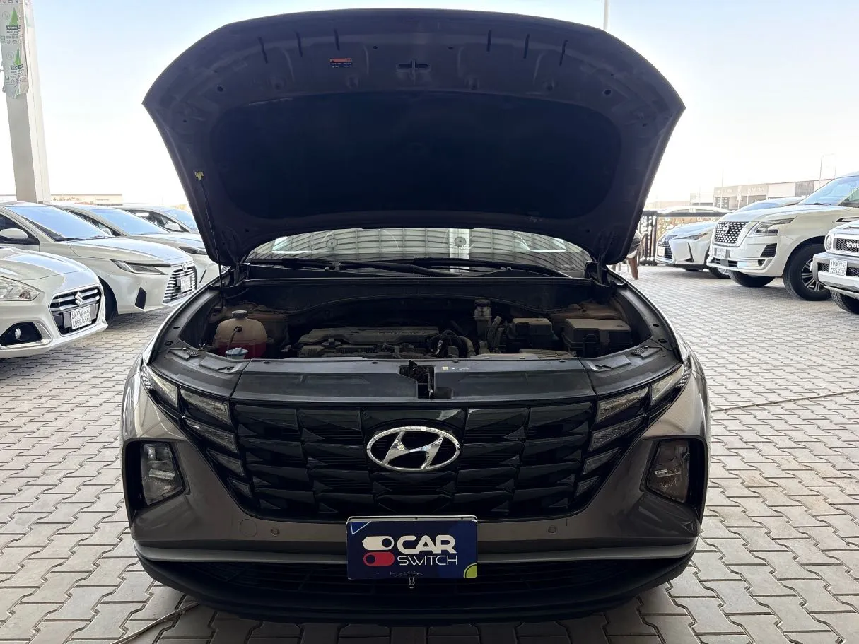 Car image 25