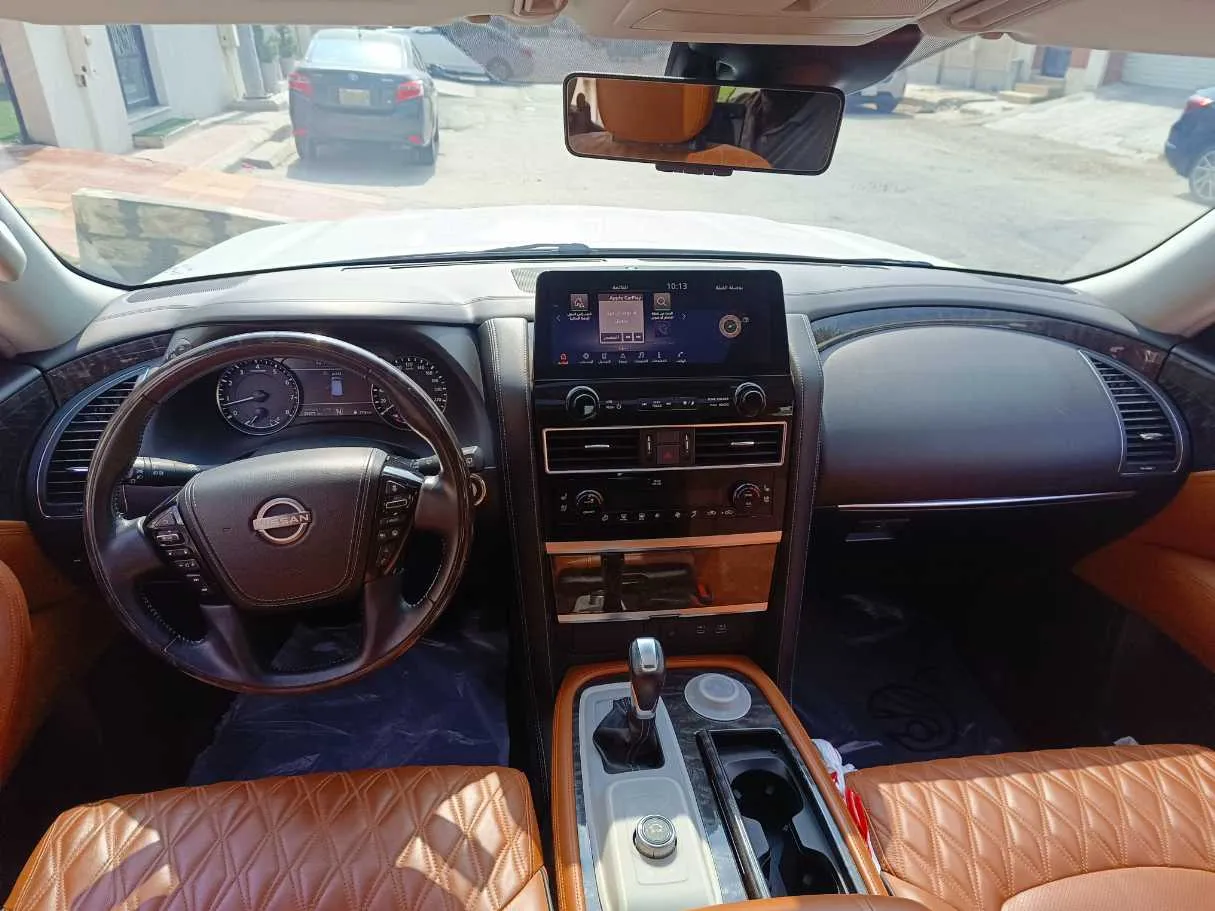 Car image 24