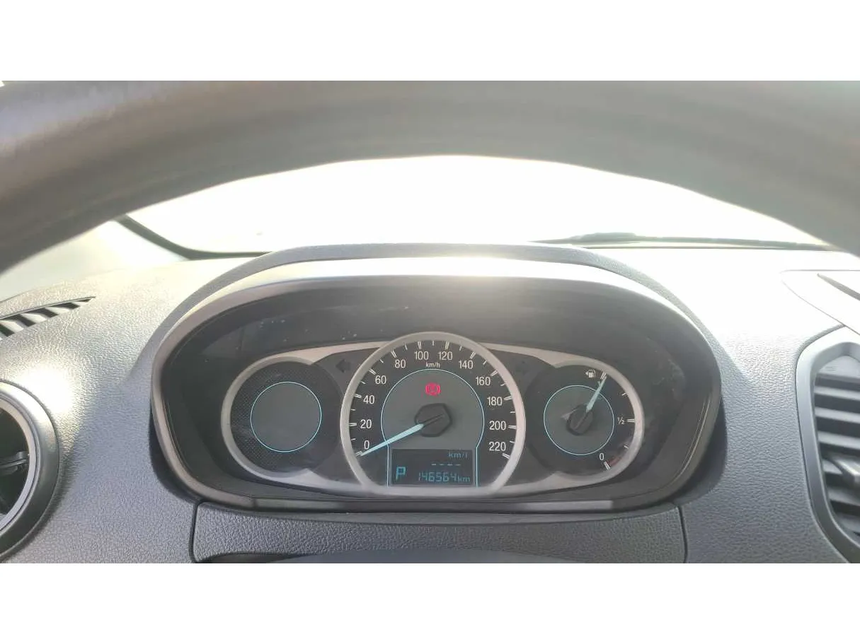 Car image 18