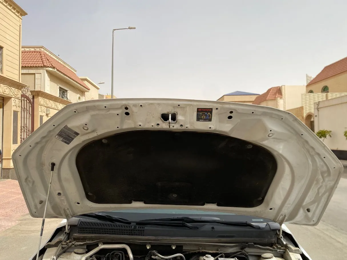 Car image 21