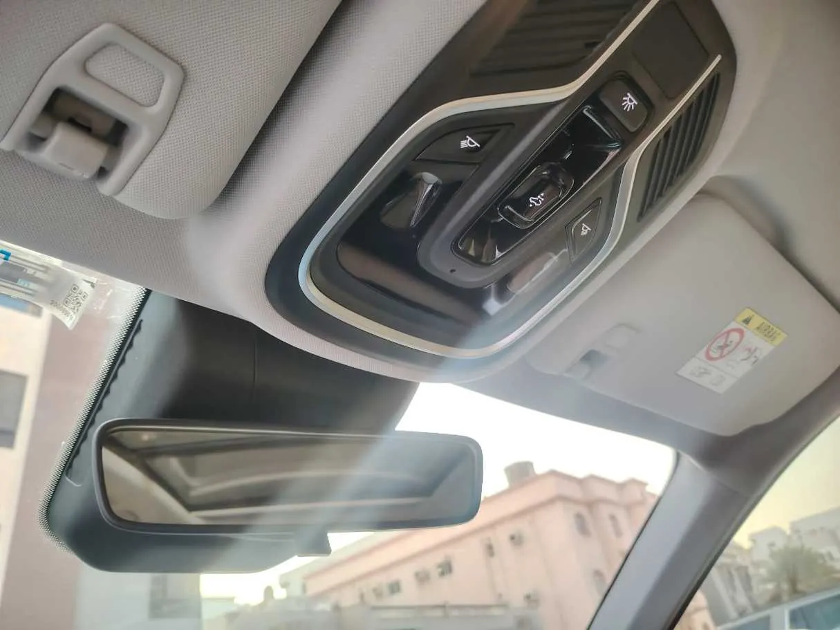 Car image 39