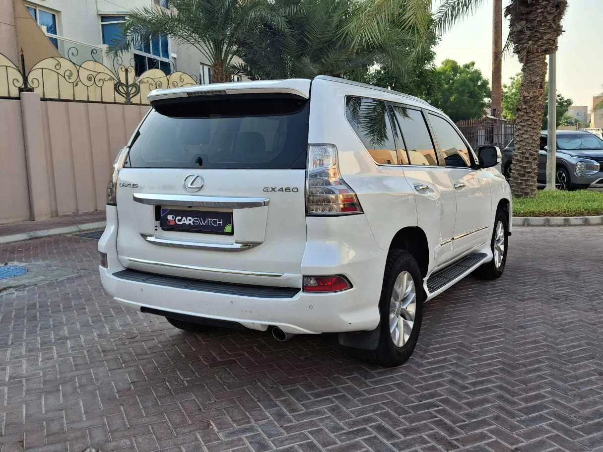 Car image 5