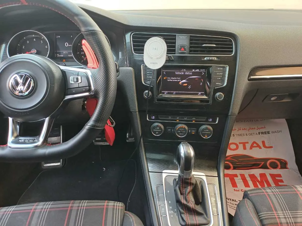 Car image 16