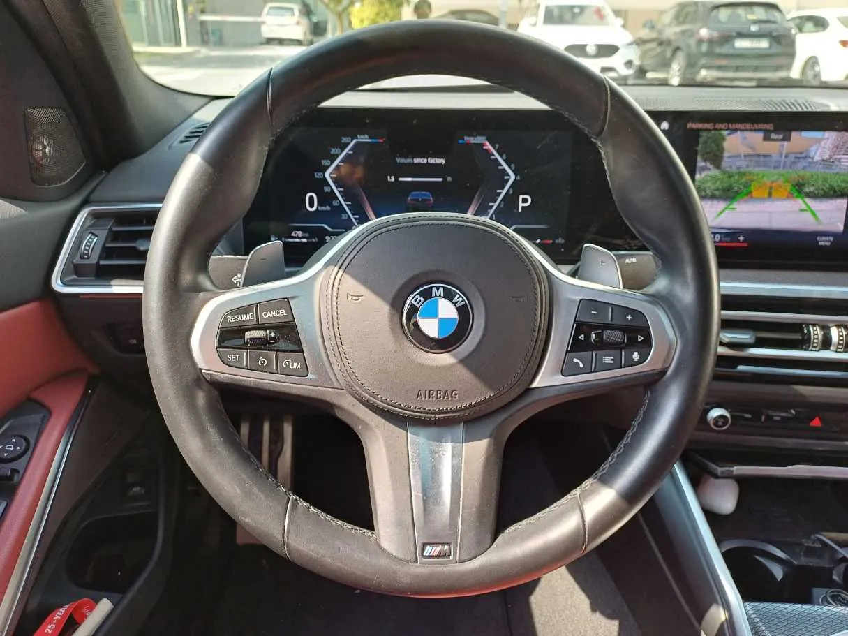 Car image 18