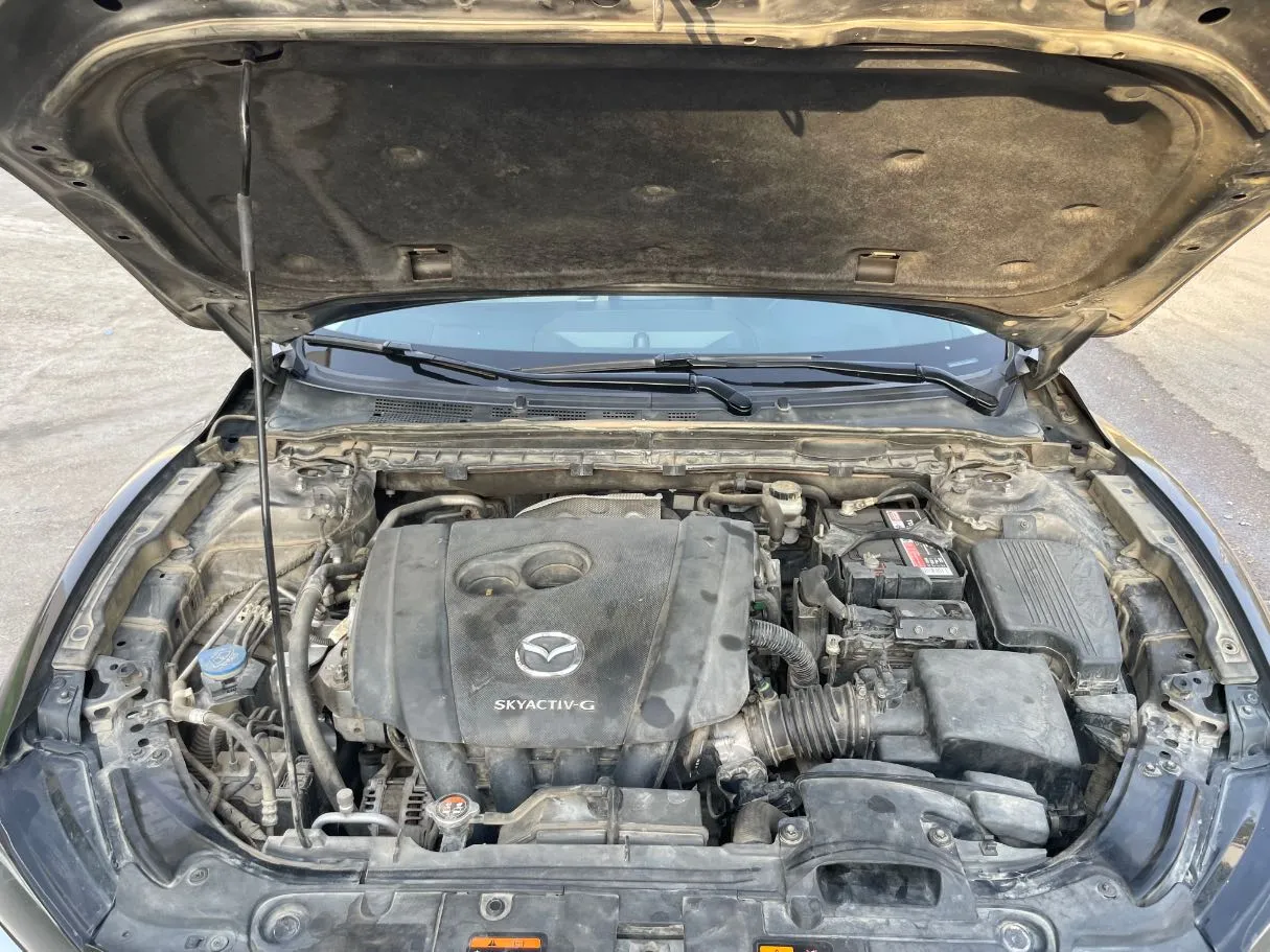 Car image 25