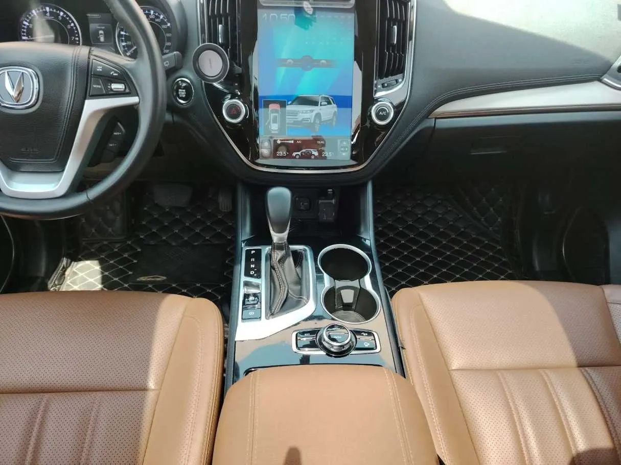Car image 23