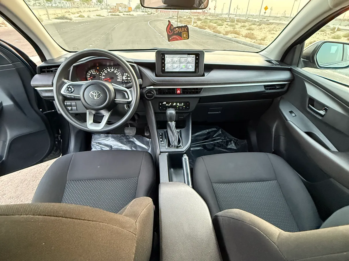 Car image 7