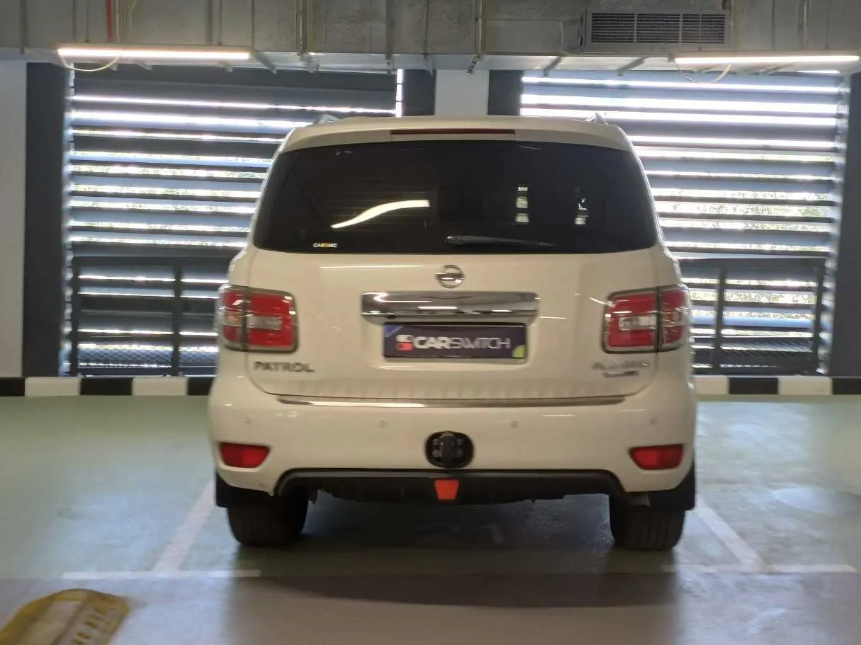 Car image 6