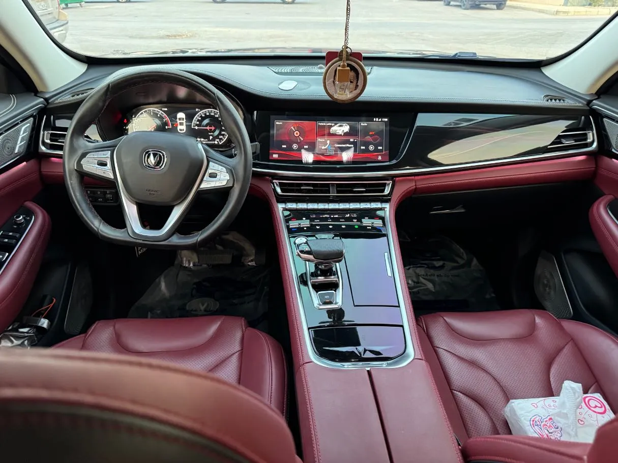 Car image 16
