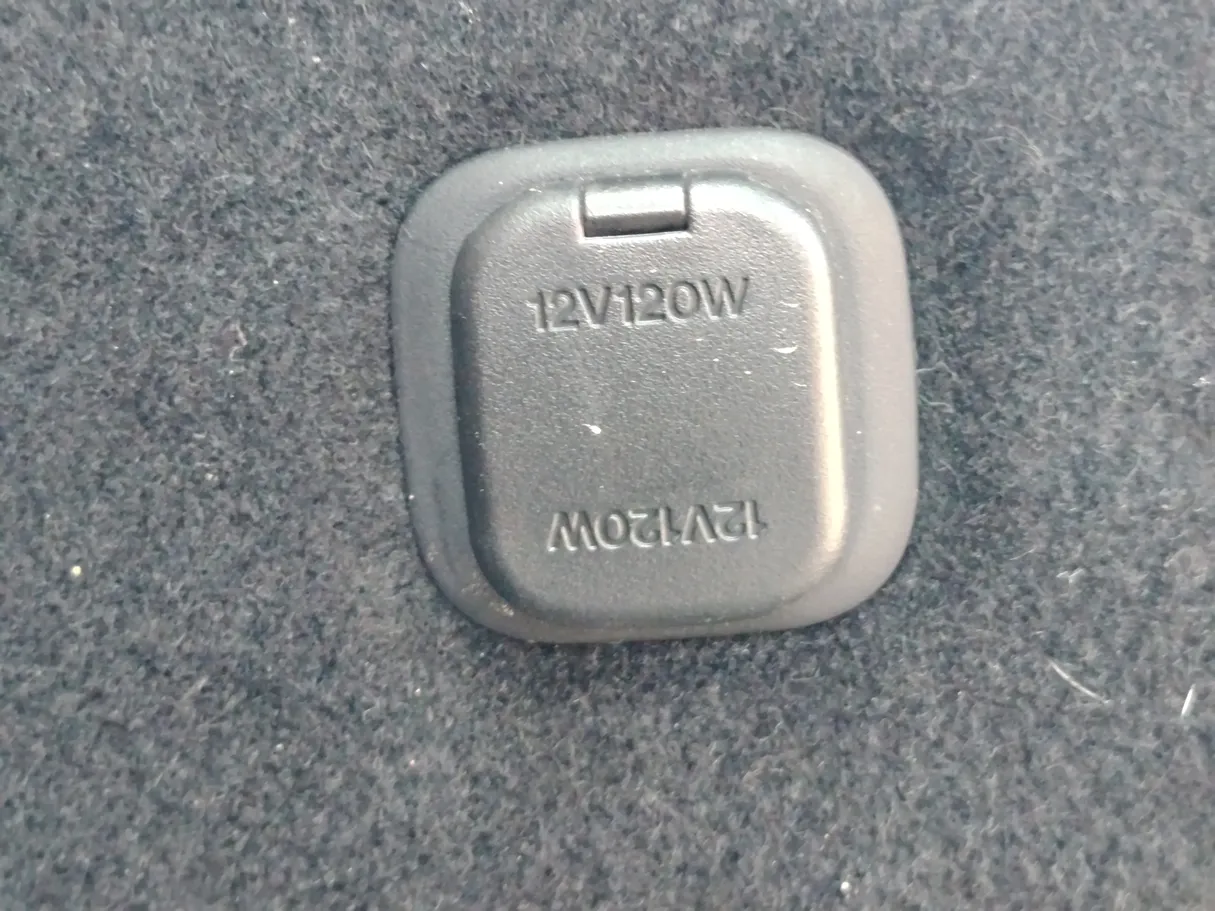Car image 26