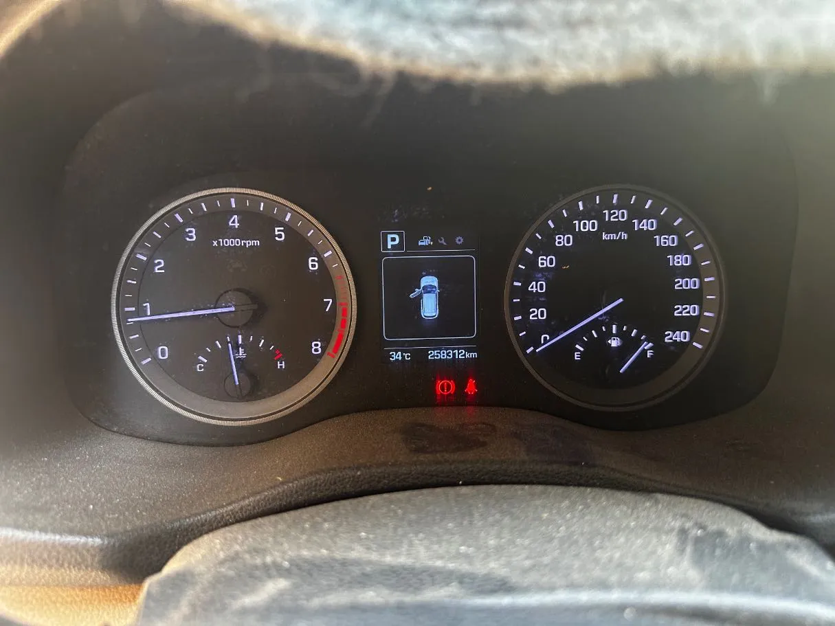 Car image 21