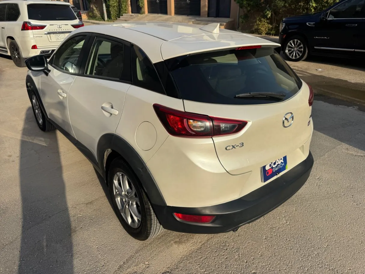 Car image 7
