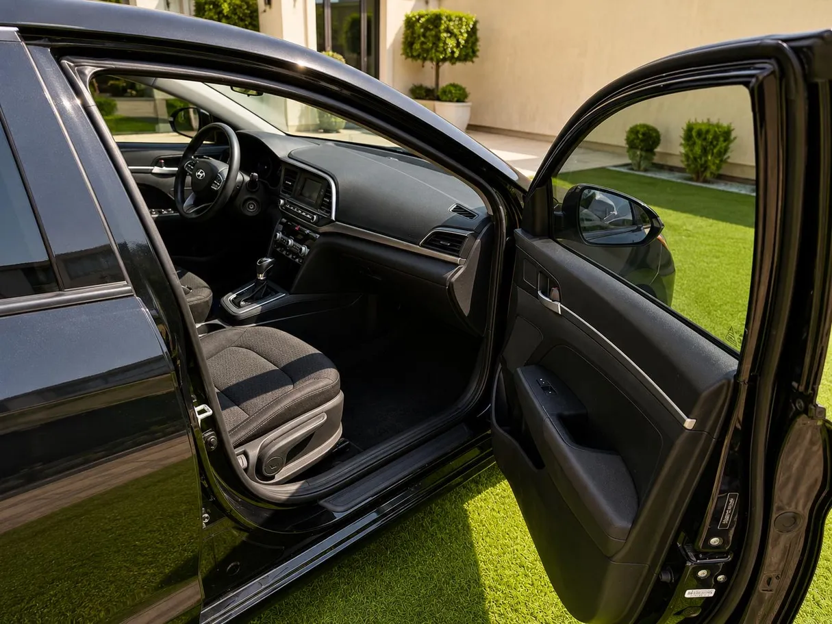 Car image 7