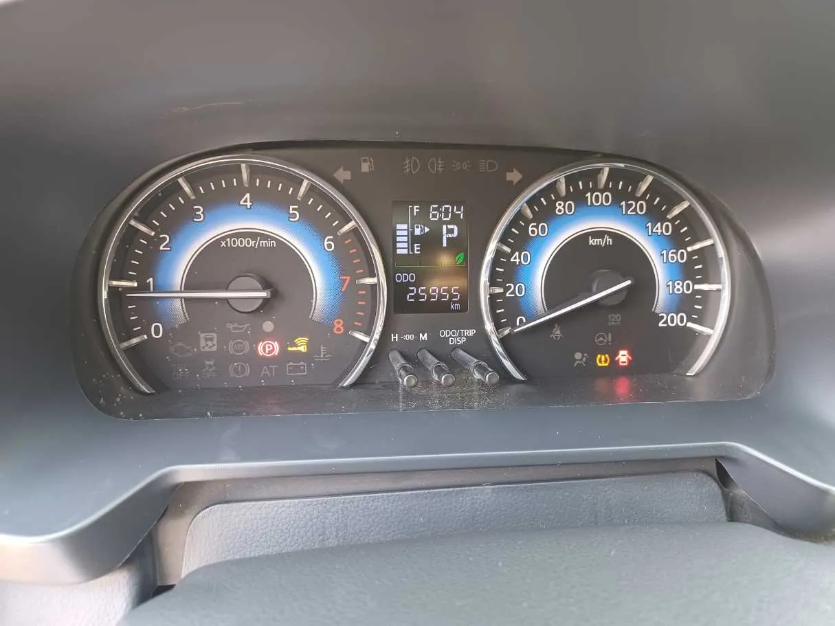 Car image 19