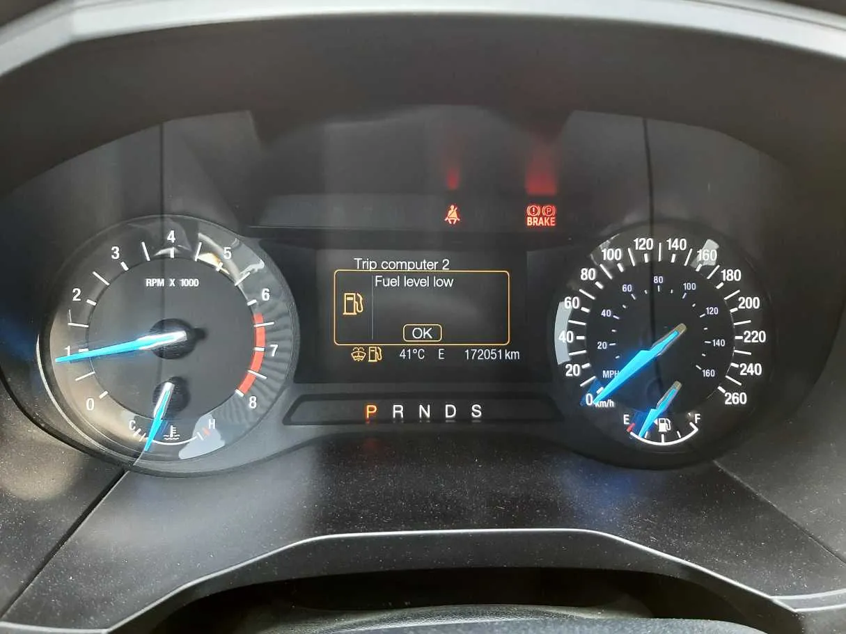 Car image 18