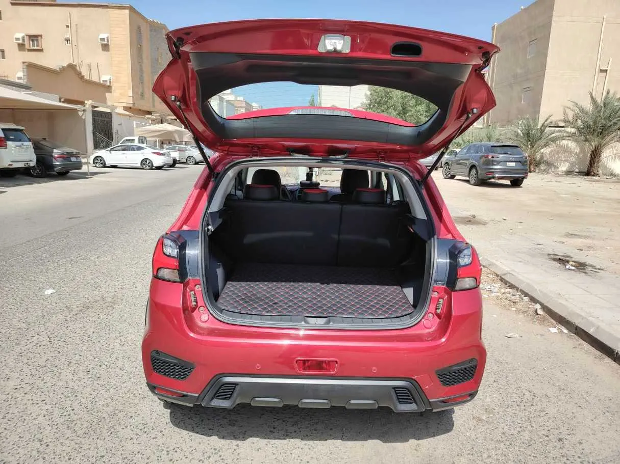 Car image 29