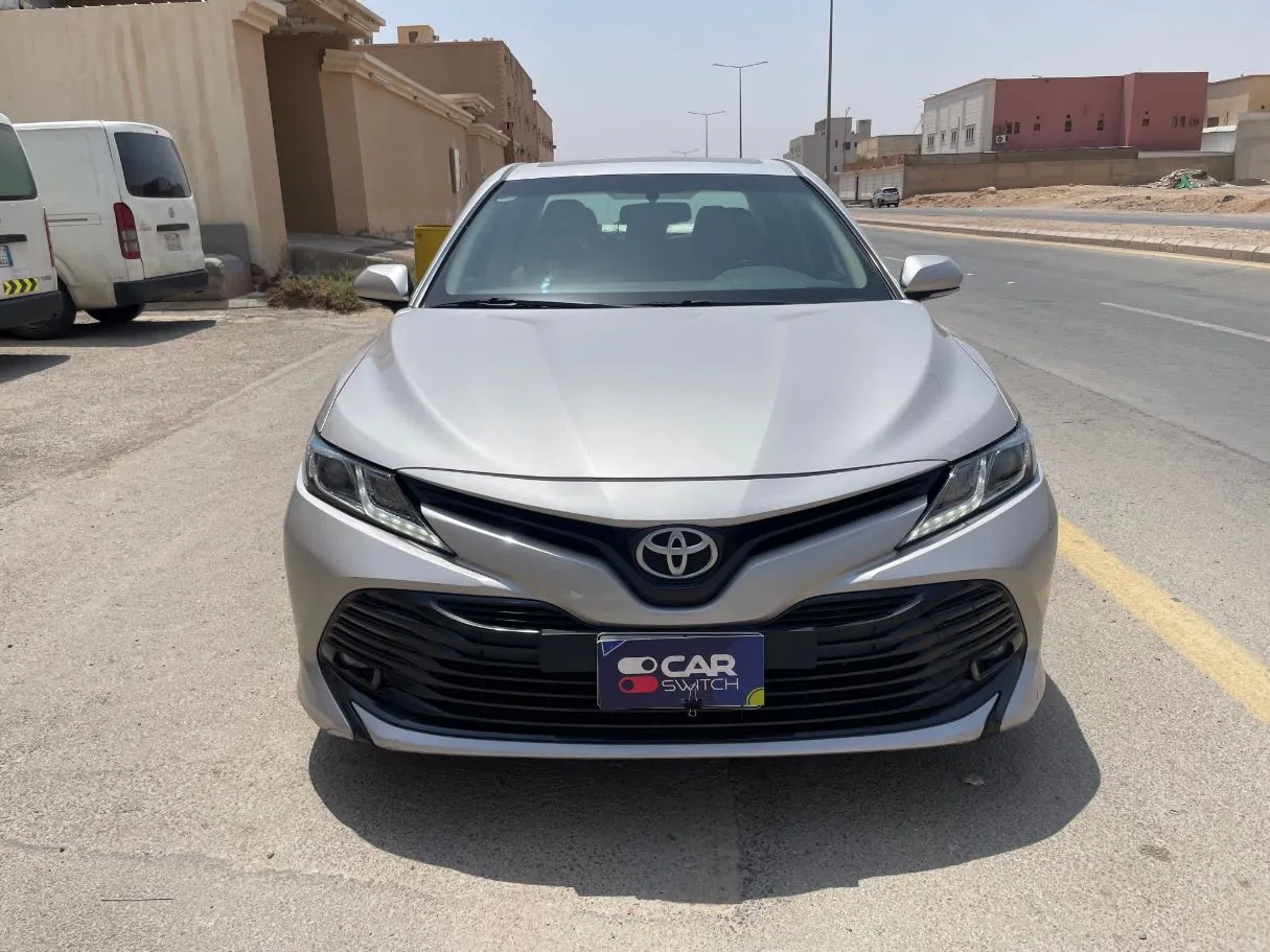 Car image 2