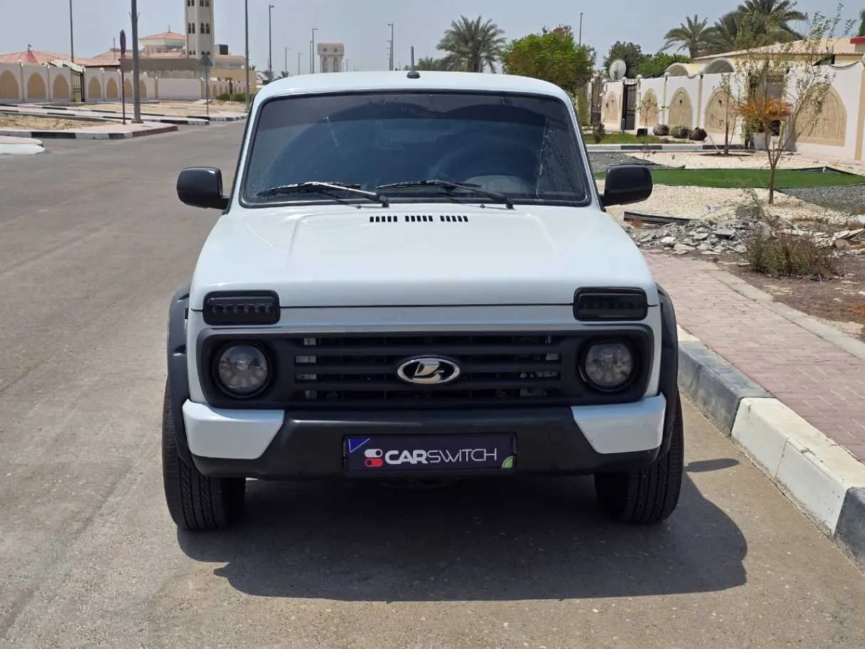 Car image 2