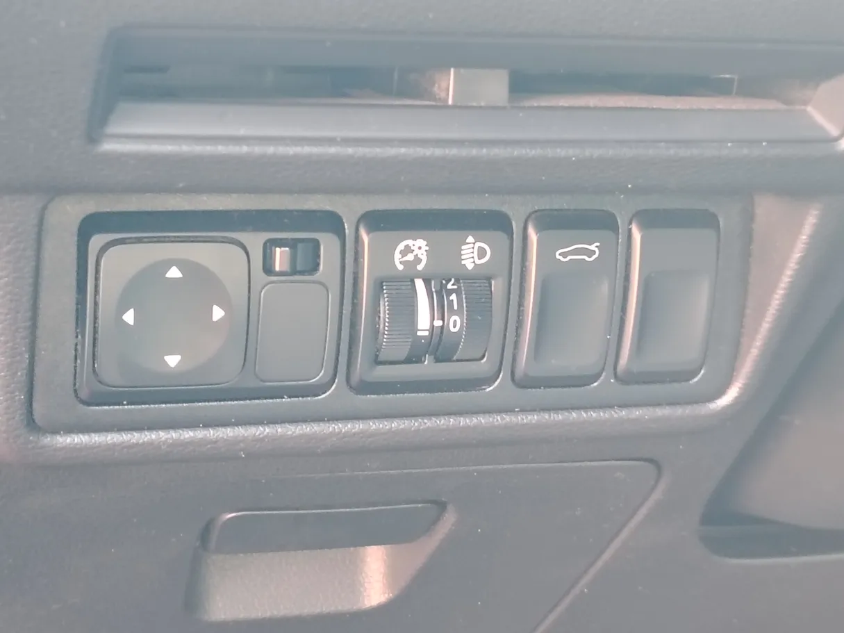 Car image 29
