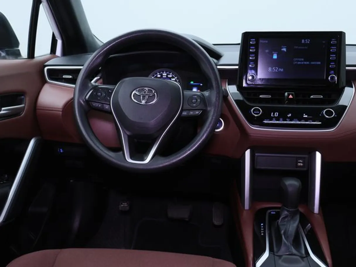 Car image 15