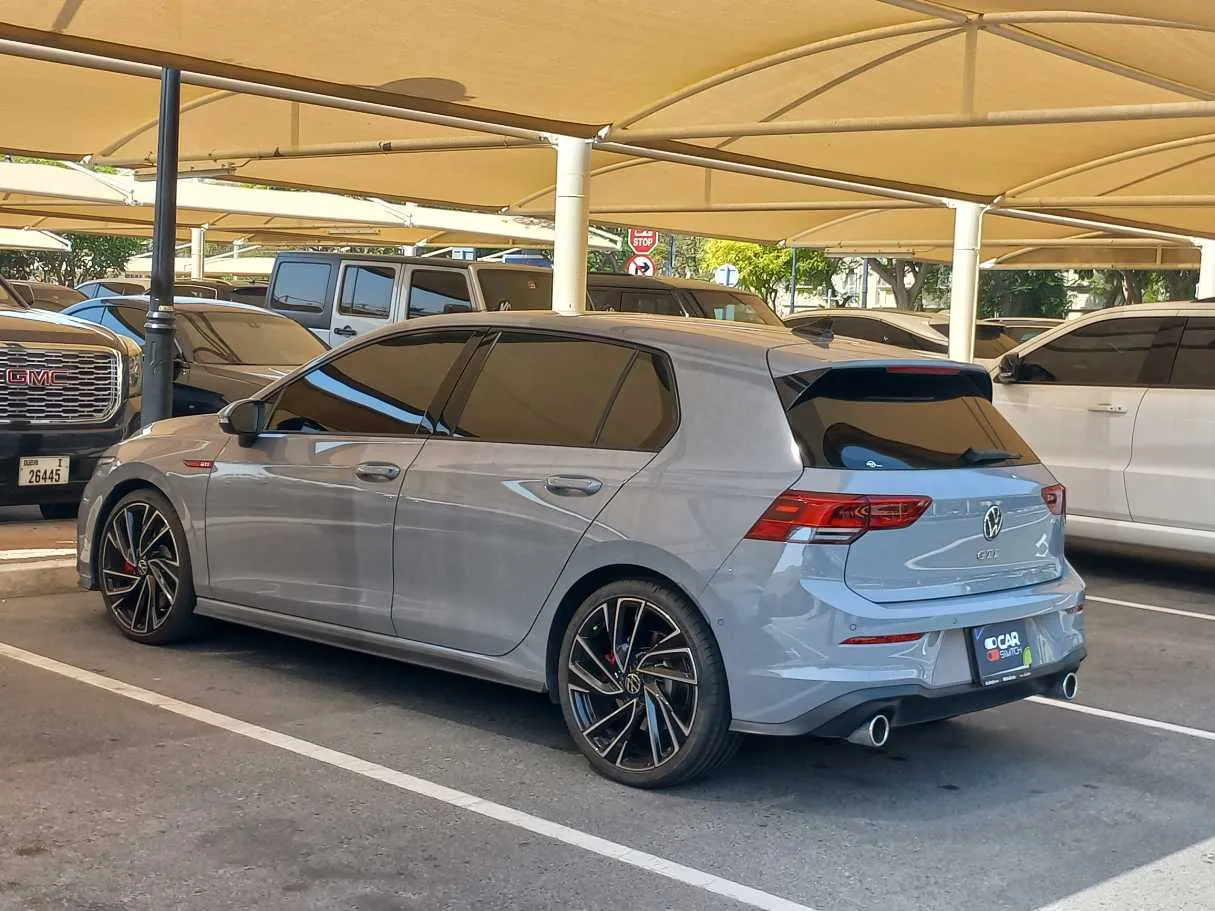 Car image 7