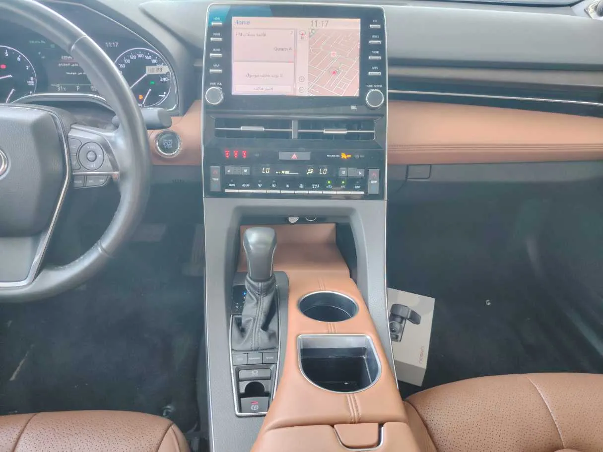 Car image 25