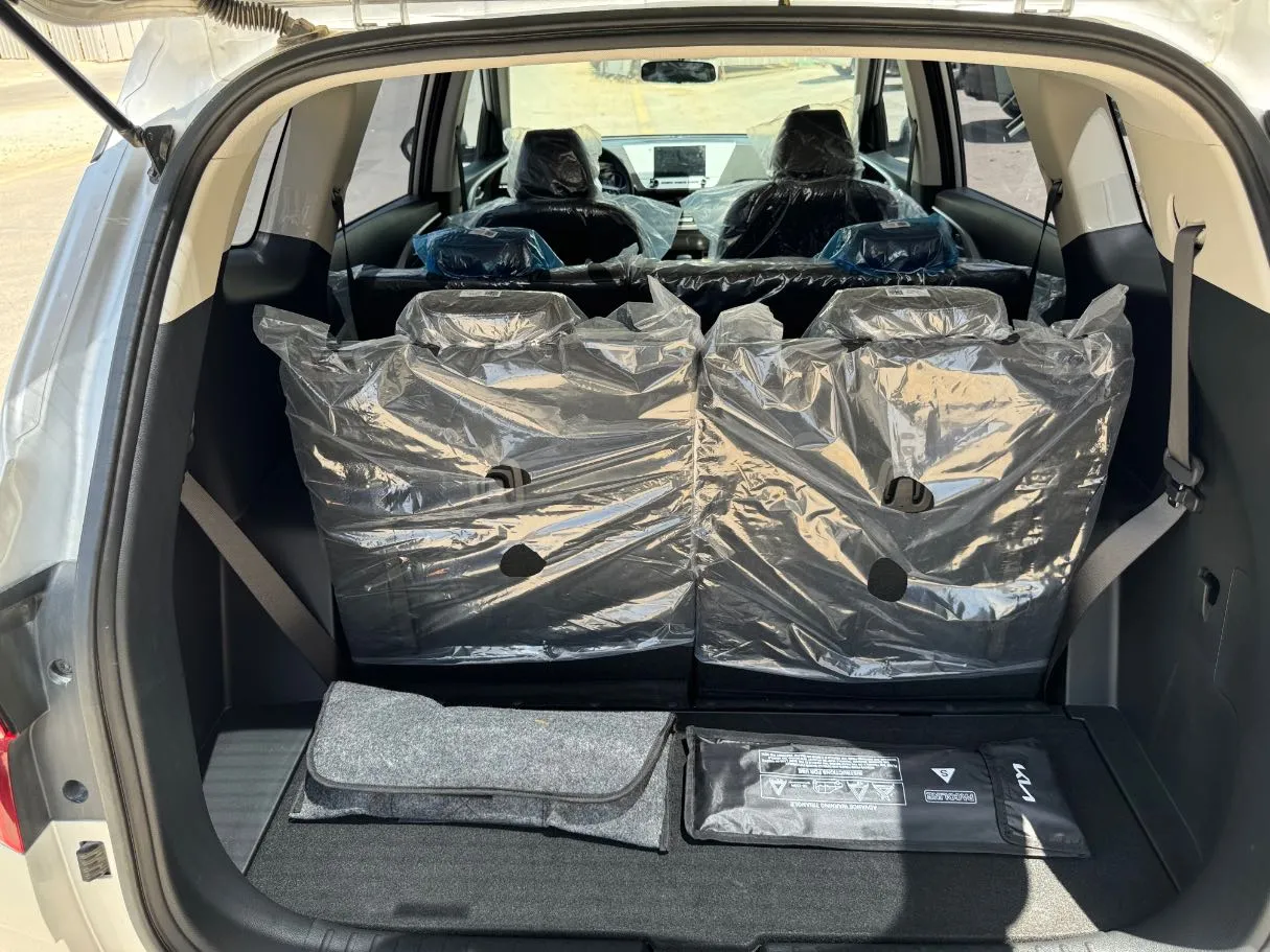 Car image 22