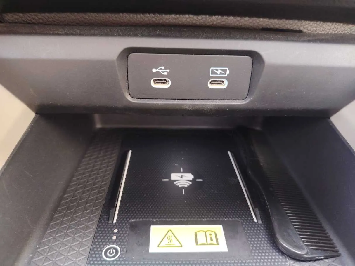 Car image 29