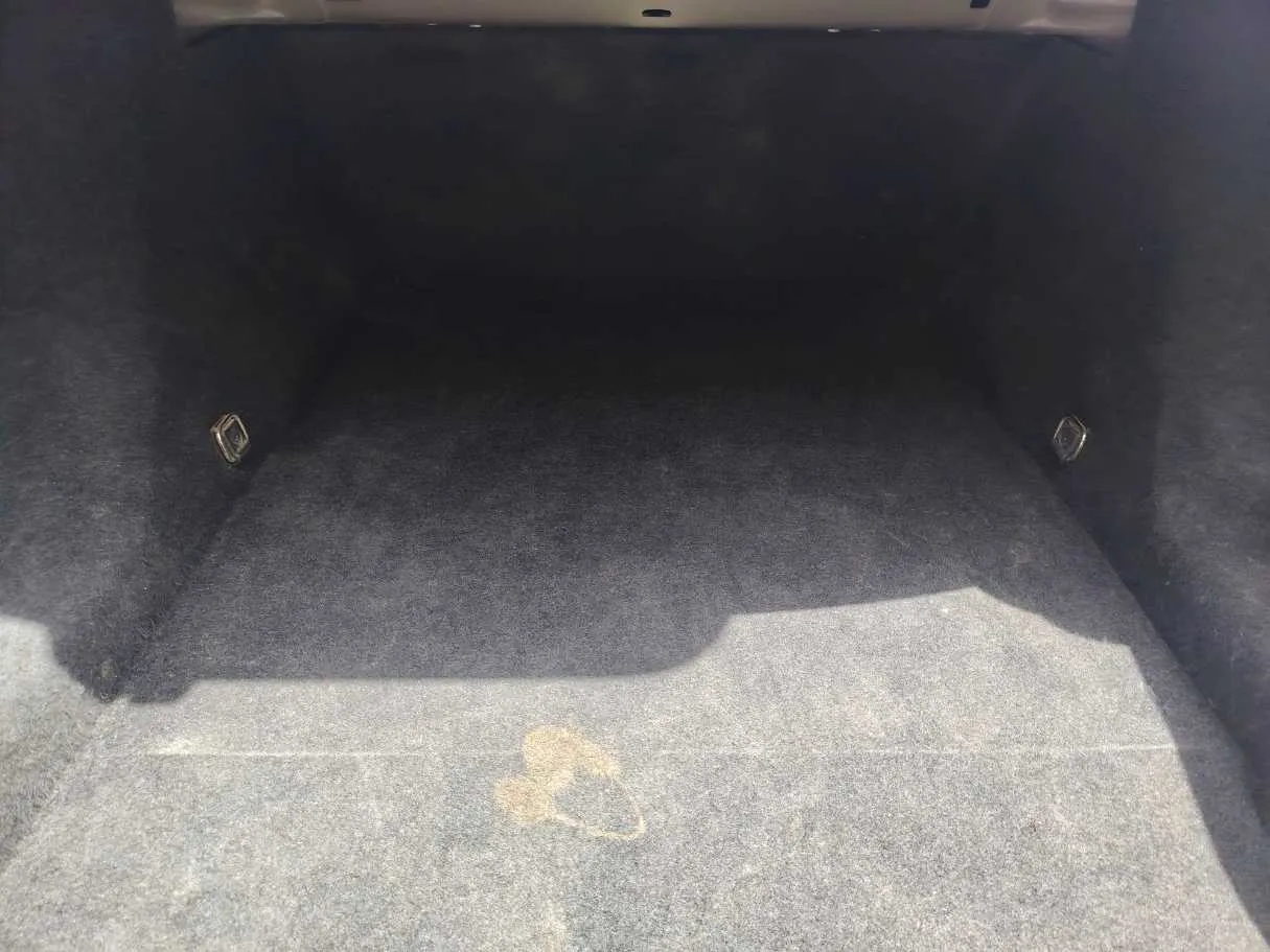 Car image 28