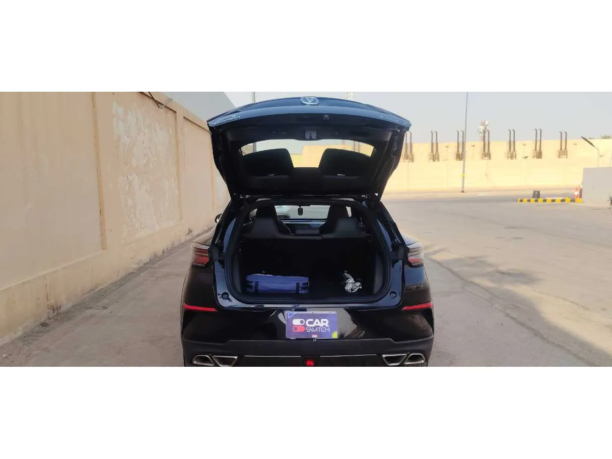 Car image 21