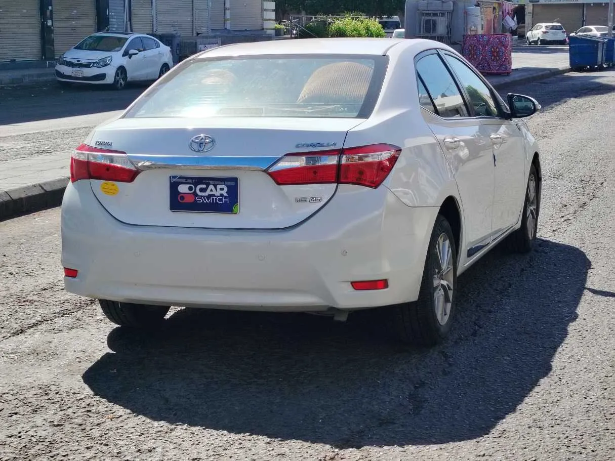 Car image 5