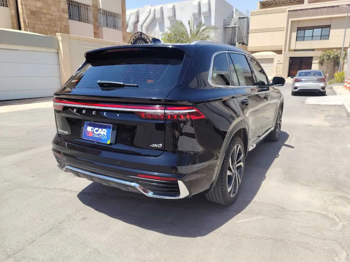 Car image 5