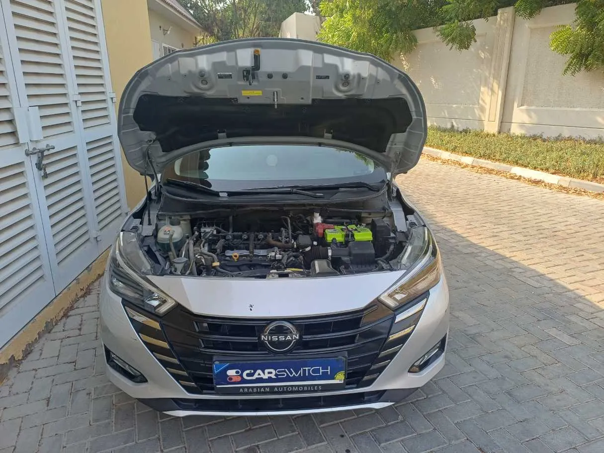 Car image 19
