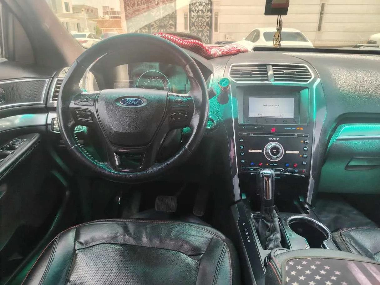 Car image 20