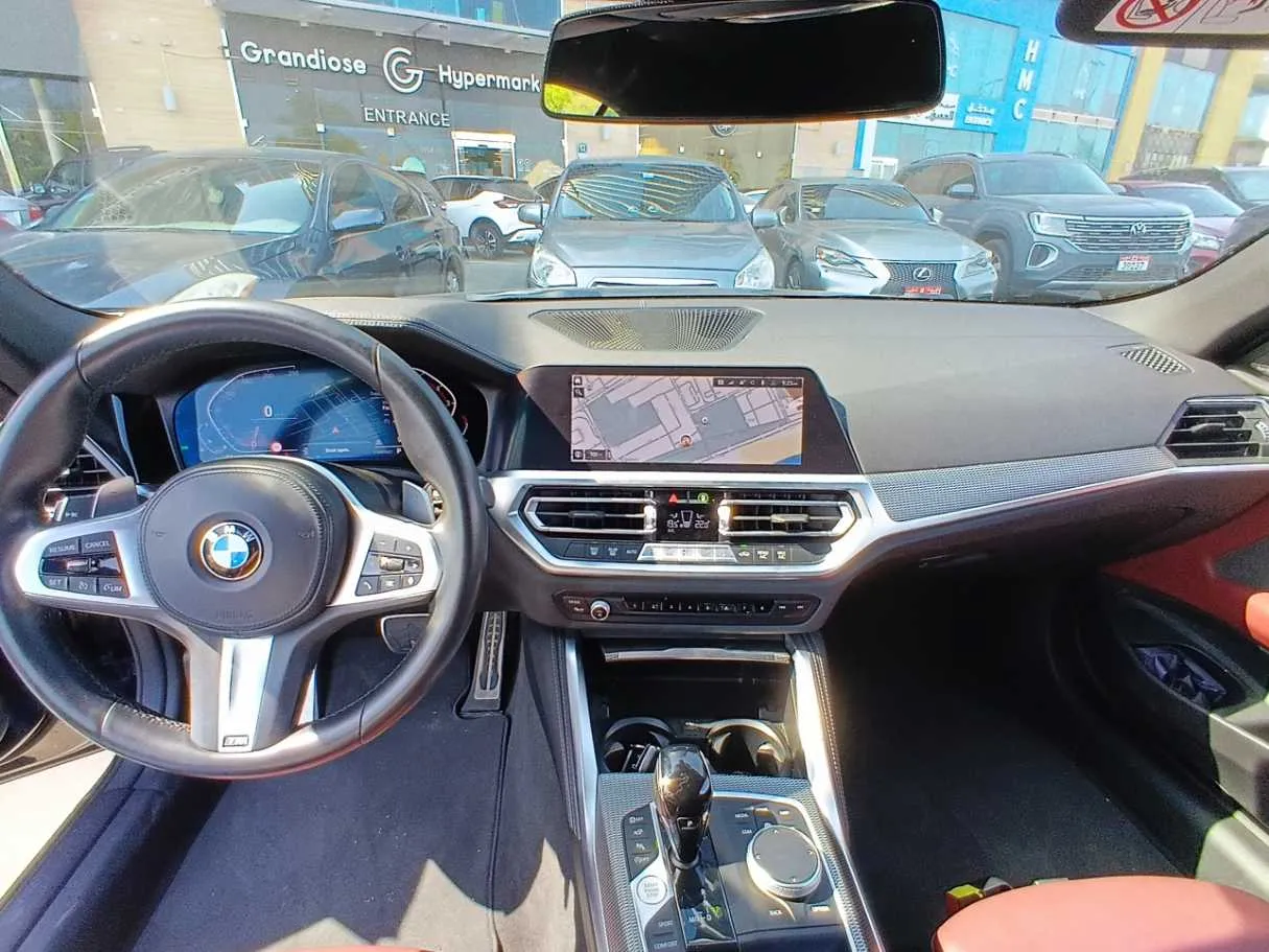 Car image 19