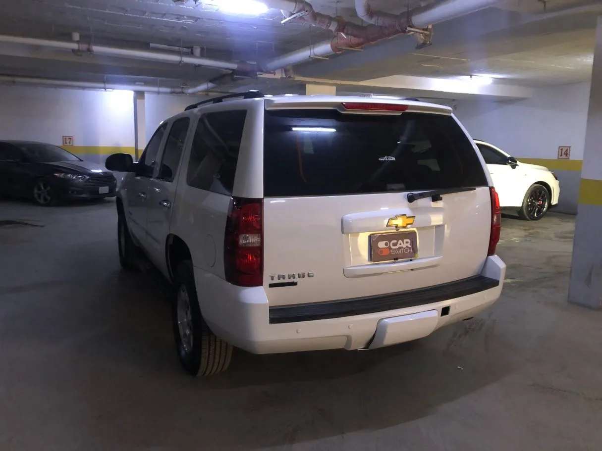 Car image 7
