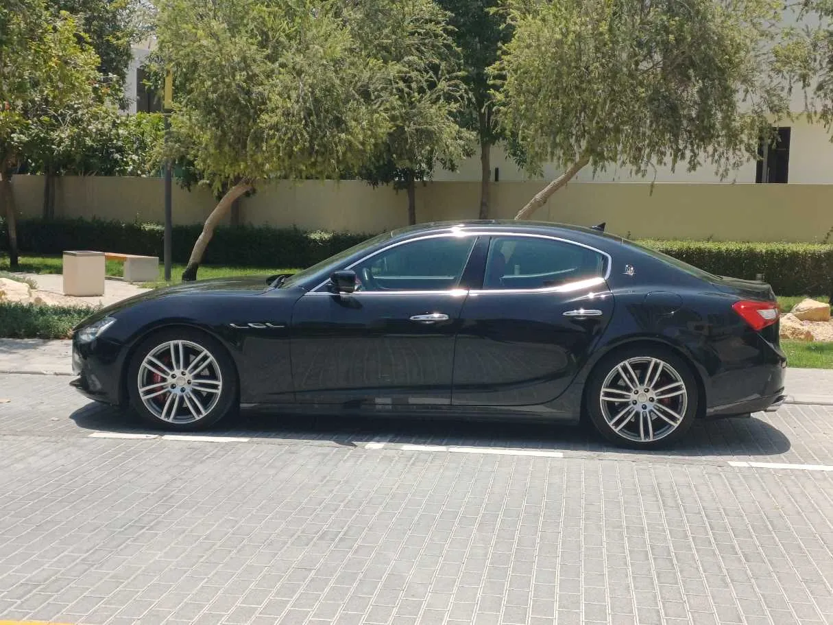 Car image 8