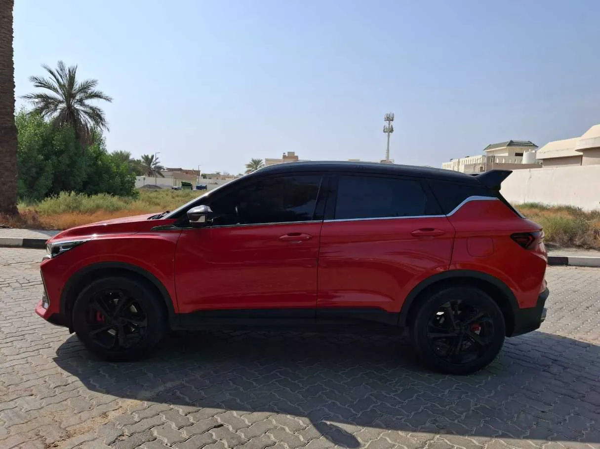 Car image 4
