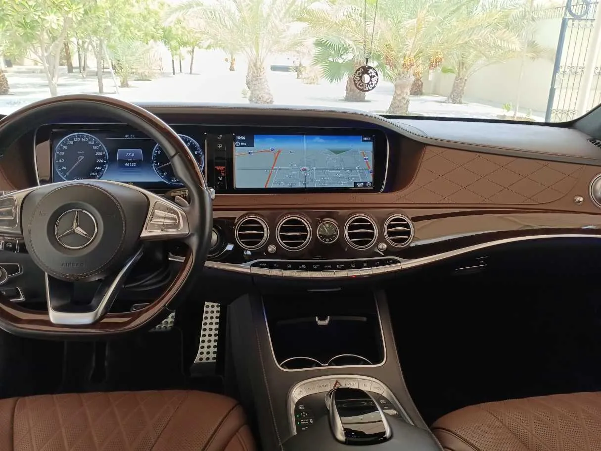 Car image 16