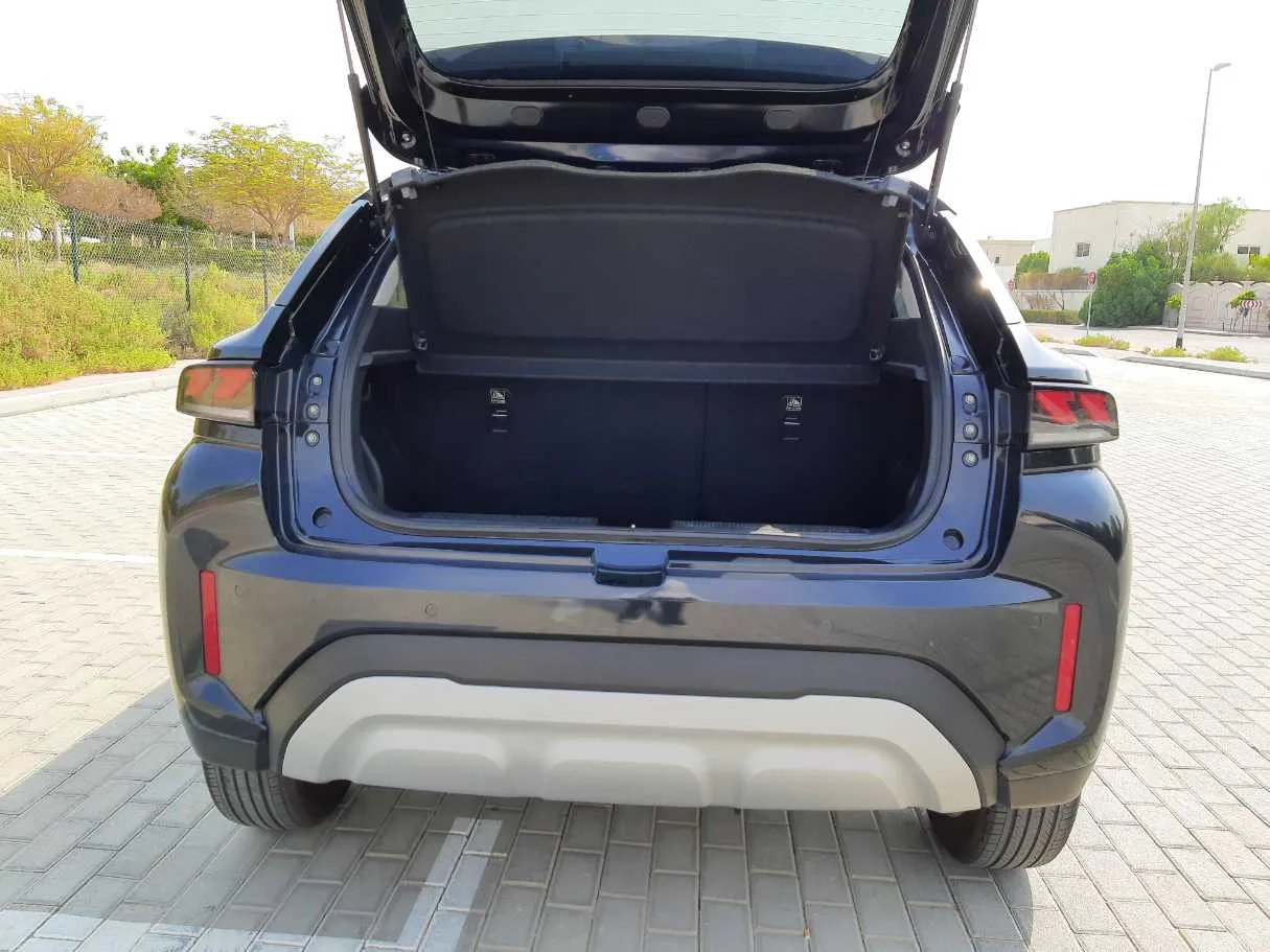 Car image 19