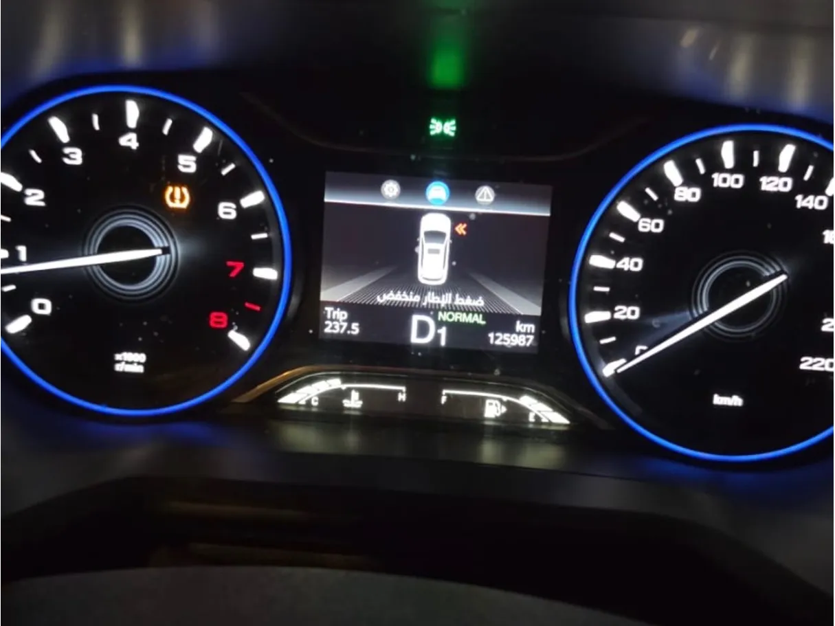 Car image 6