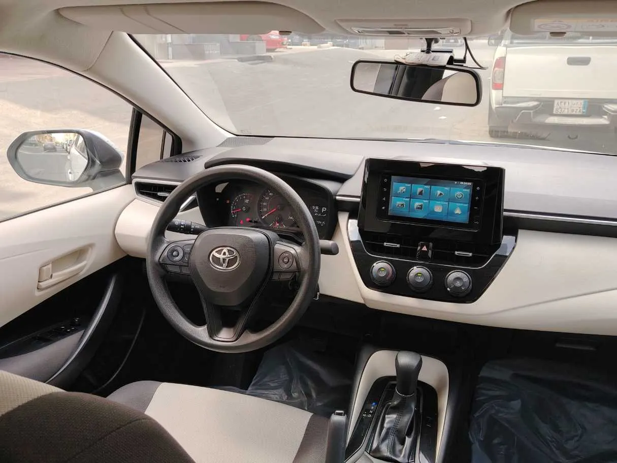 Car image 19