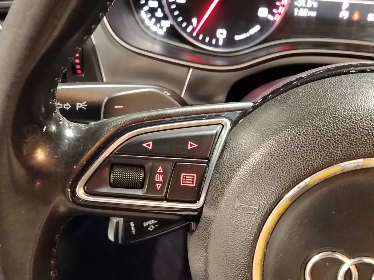Car image 29